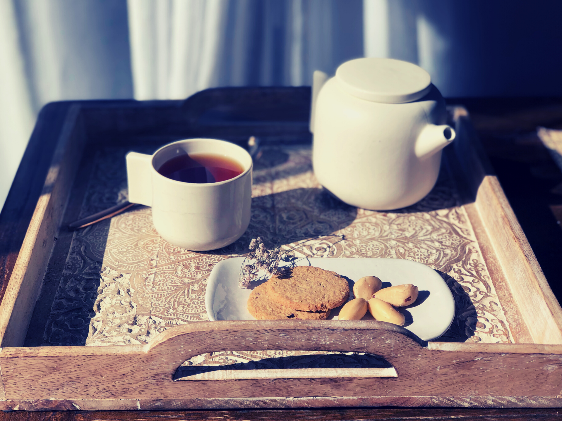 Discover the joy of creating your own, personalised tea ritual: my simple, 4-step guide
